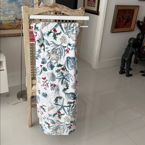 Sigrid Olsen Coastal  Christmas Seashells/Starfish/Floral Plush Throw Blanket